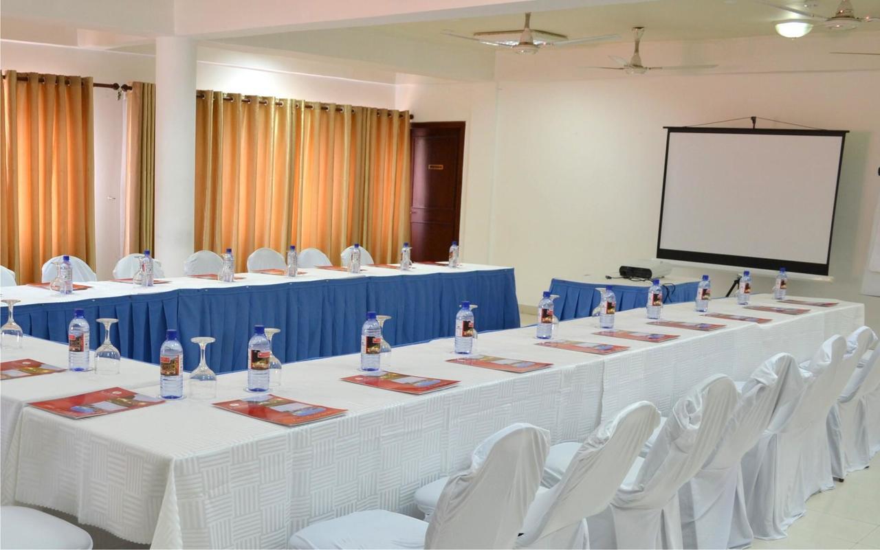 Ramada Resort Accra Esterno foto