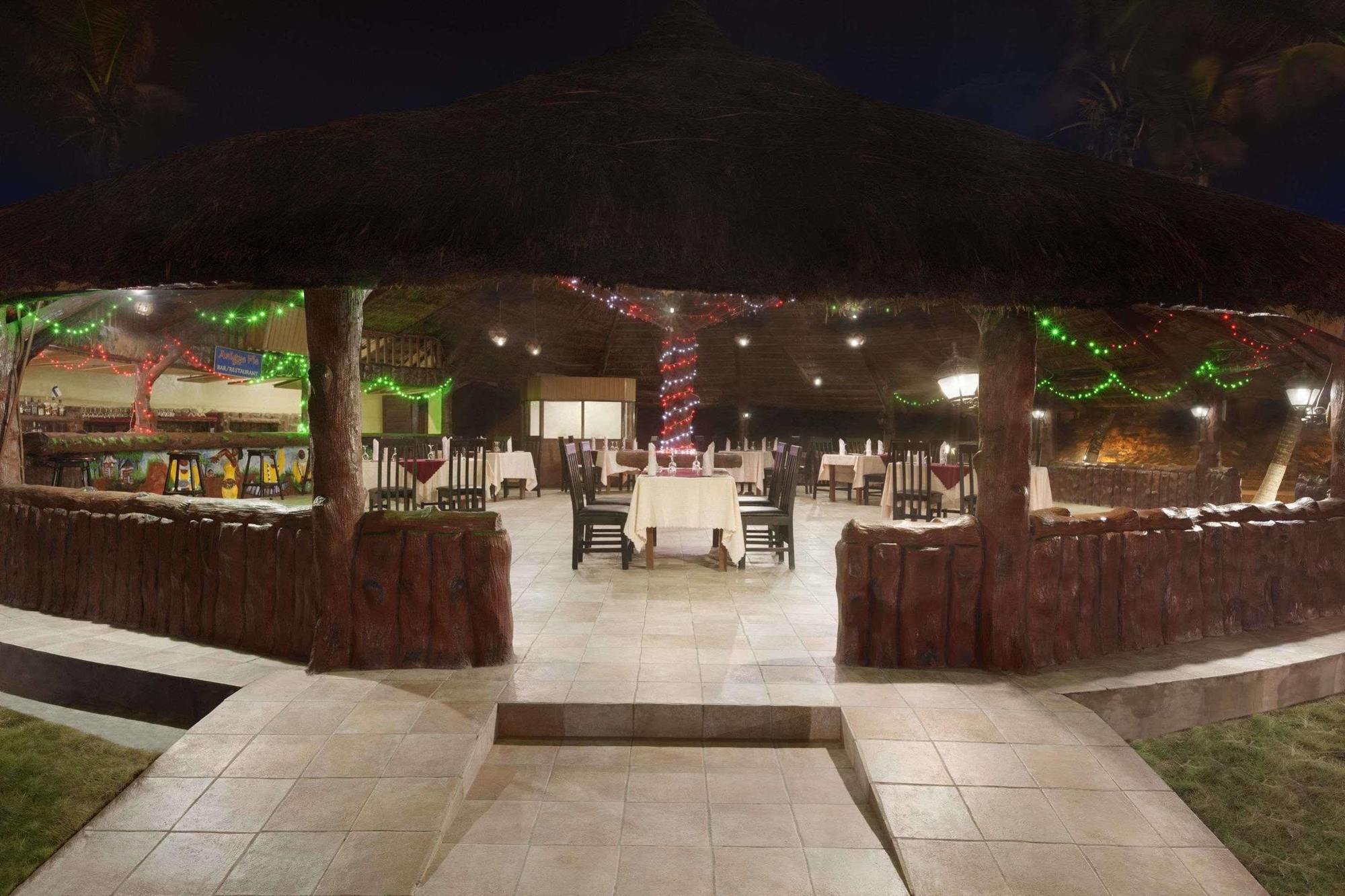 Ramada Resort Accra Esterno foto
