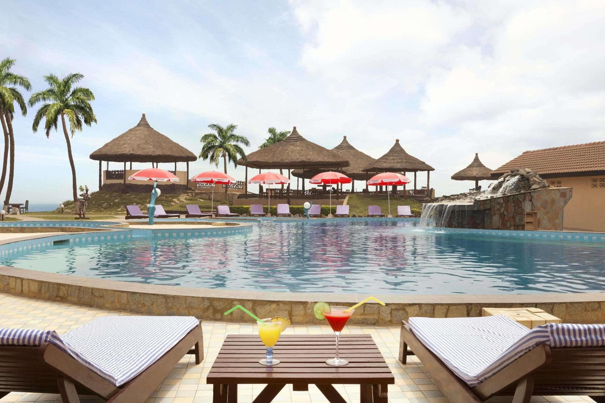 Ramada Resort Accra Esterno foto