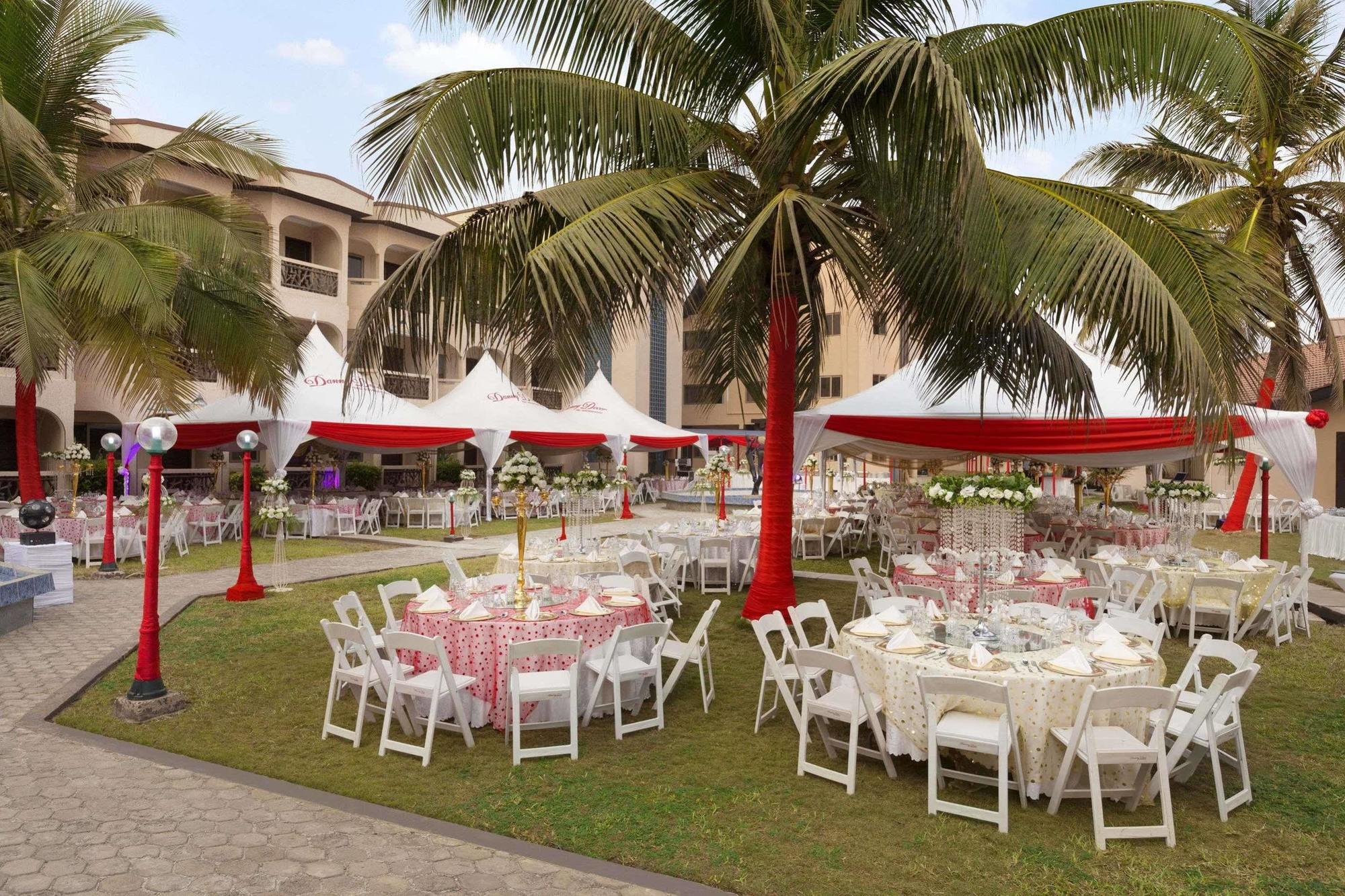Ramada Resort Accra Esterno foto